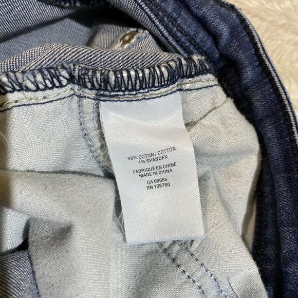 Reitmans Women's Size 30 Mid Rise Strait Leg Jeans - Picture 11 of 11